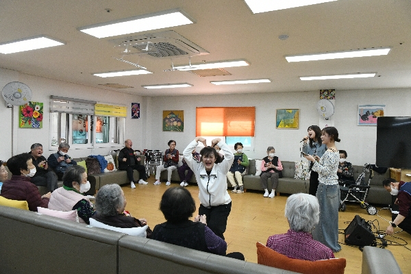 백석대학교, 어버이날 맞이 효(孝)심 가득한 전공 연계 봉사 진행 대표이미지