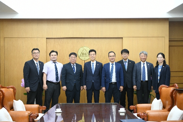 백석대, 건학 50주년 맞아 글로벌 교육협력 파트너에 감사패 전달 대표이미지